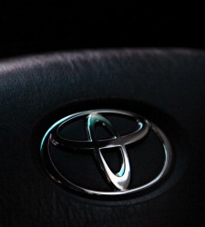 toyota-negro.JPG