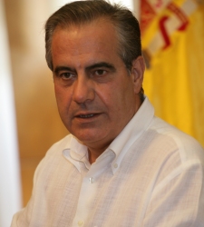 CorbachoCamisa.JPG