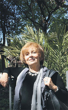 aliciakaufmann.jpg