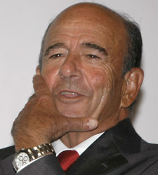 emiliobotin-mano.jpg