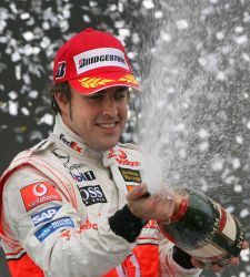 fernandoalonso-celebracion.jpg