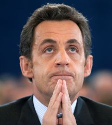 sarkozyrezar.jpg