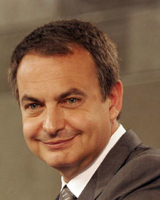 zapatero-sonrie.jpg