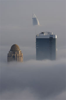 rascacielosniebla.jpg