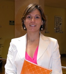 Maria_Fernandez_Bang_225x250.jpg