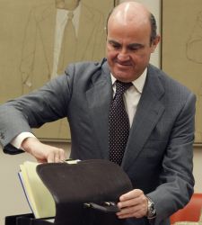 DeGuindos-cartera.jpg