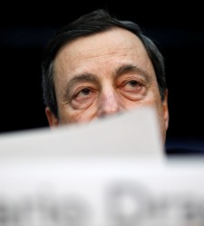 Draghi-papeles.jpg