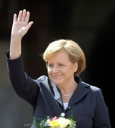 Merkel-saluda.jpg