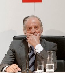 Rey_EFE.jpg