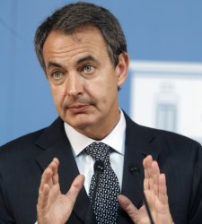 Zapatero-manos-impuestos.jpg