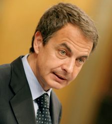 ZapateroControlGrecia.jpg