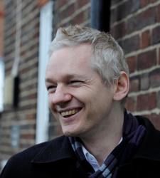 assange-rie.jpg