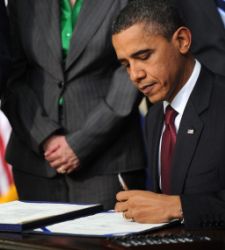 obama-firma.jpg