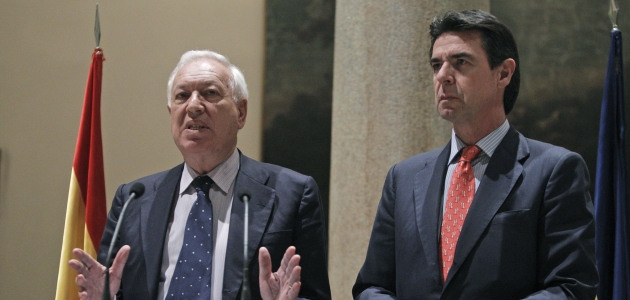 Margallo junto a Soria tras la expropiación de YPF