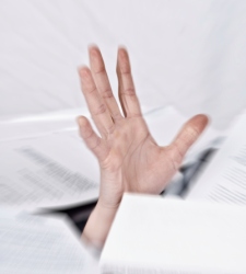 mano-papeles2.jpg