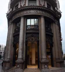 banco-valencia-puerta.jpg