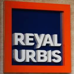reyal-urbis.JPG