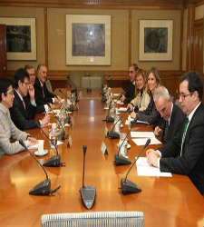 farmaindustria-gobierno.jpg