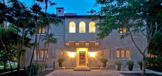 casa-jlo.jpg