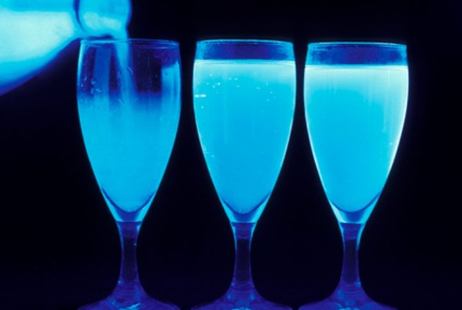 gintonifluorescente.jpg