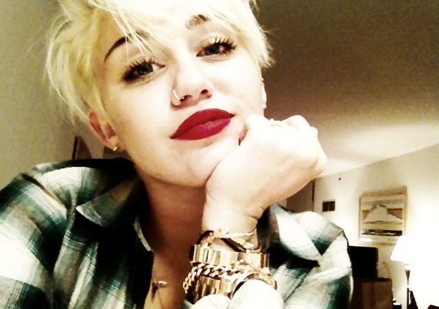 mileycyruspelocorto.jpg