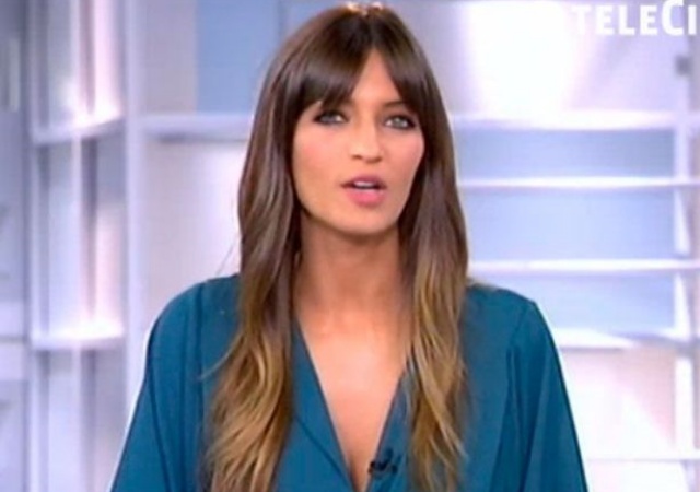 saracarboneronuevolook.jpg