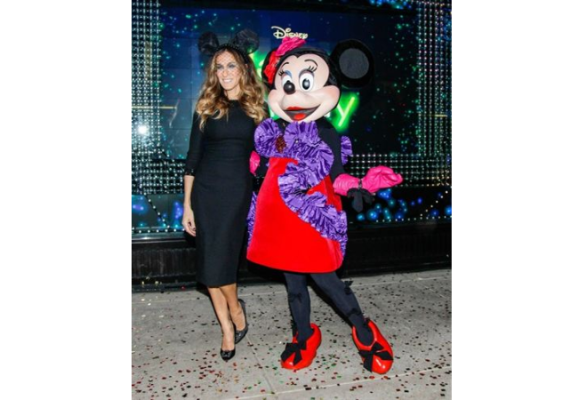 sarah-jessica-parker-barneys.png