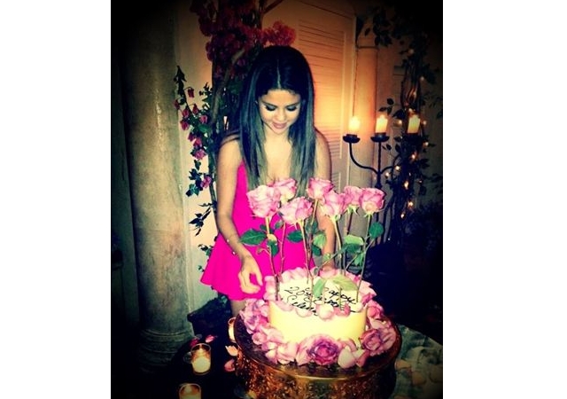 selenagomez-cumple.jpg