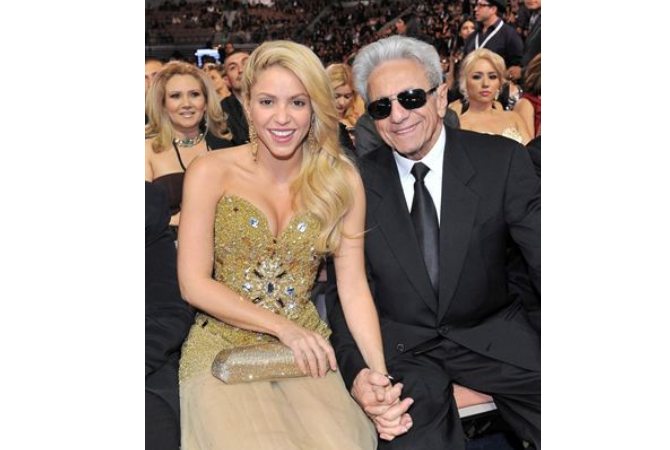 shakira-padre.jpg