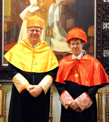 honoris.JPG