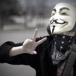 anonymous-careta.jpg