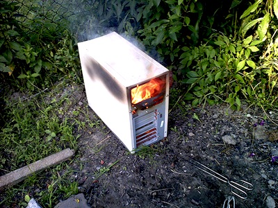 /imag/businessinsider/2012/02/07/cisco-warning-some-of-our-servers-may-burn-out.jpg