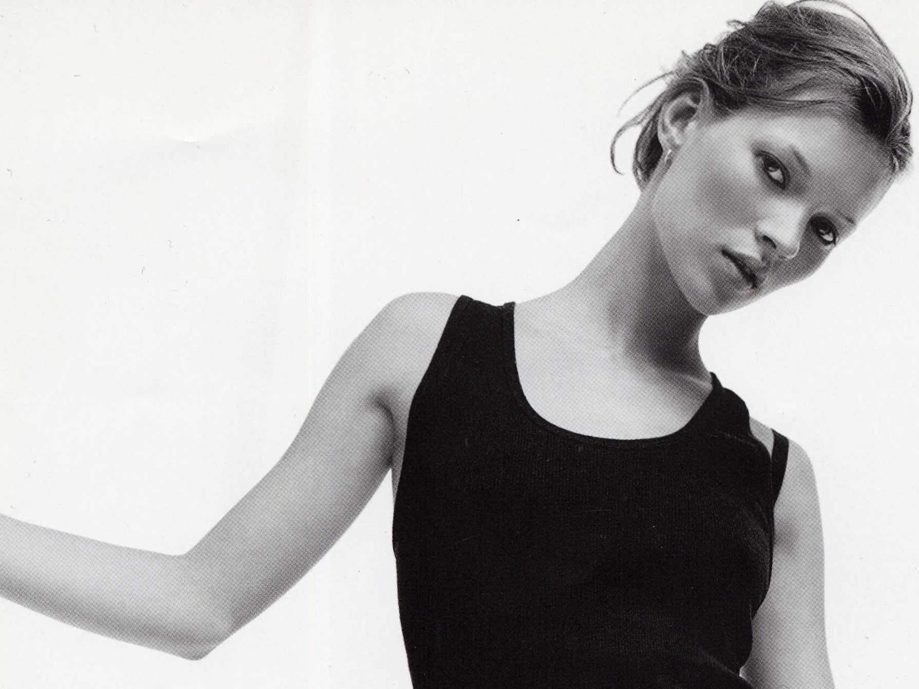 /imag/businessinsider/2012/11/06/the-15-iconic-images-of-kate-moss-that-define-her-career.jpg