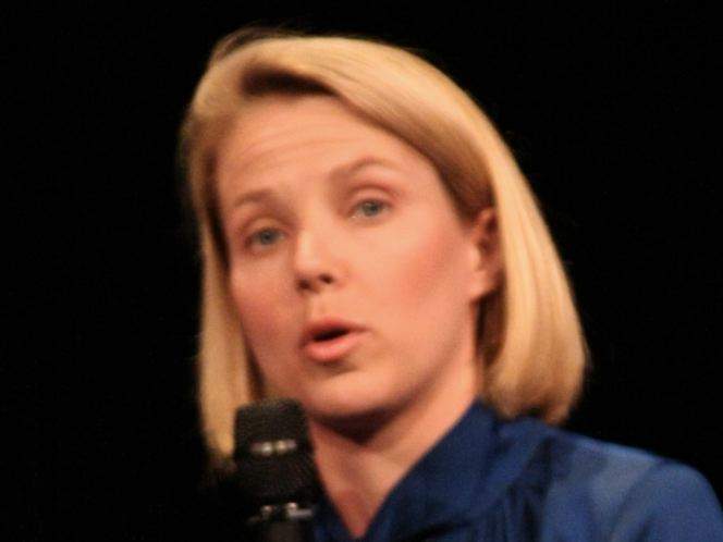 /imag/businessinsider/2012/11/16/facebook-is-quietly-ramping-up-a-product-that-kills-us-says-yahoo-source.jpg