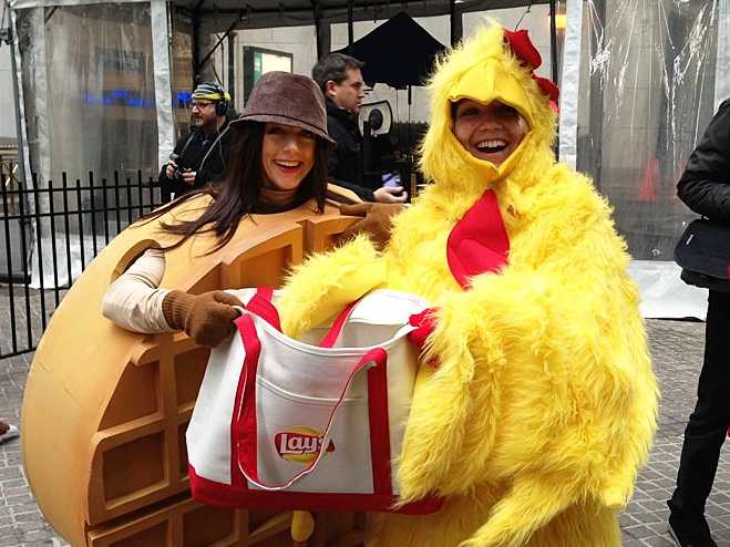 /imag/businessinsider/2013/02/13/inside-lays-crazy-process-for-making-chicken-and-waffle-flavor-chips.jpg