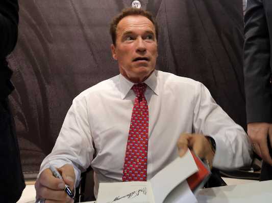 /imag/businessinsider/2013/03/05/arnold-schwarzenegger-named-executive-editor-of-2-body-building-magazines.jpg