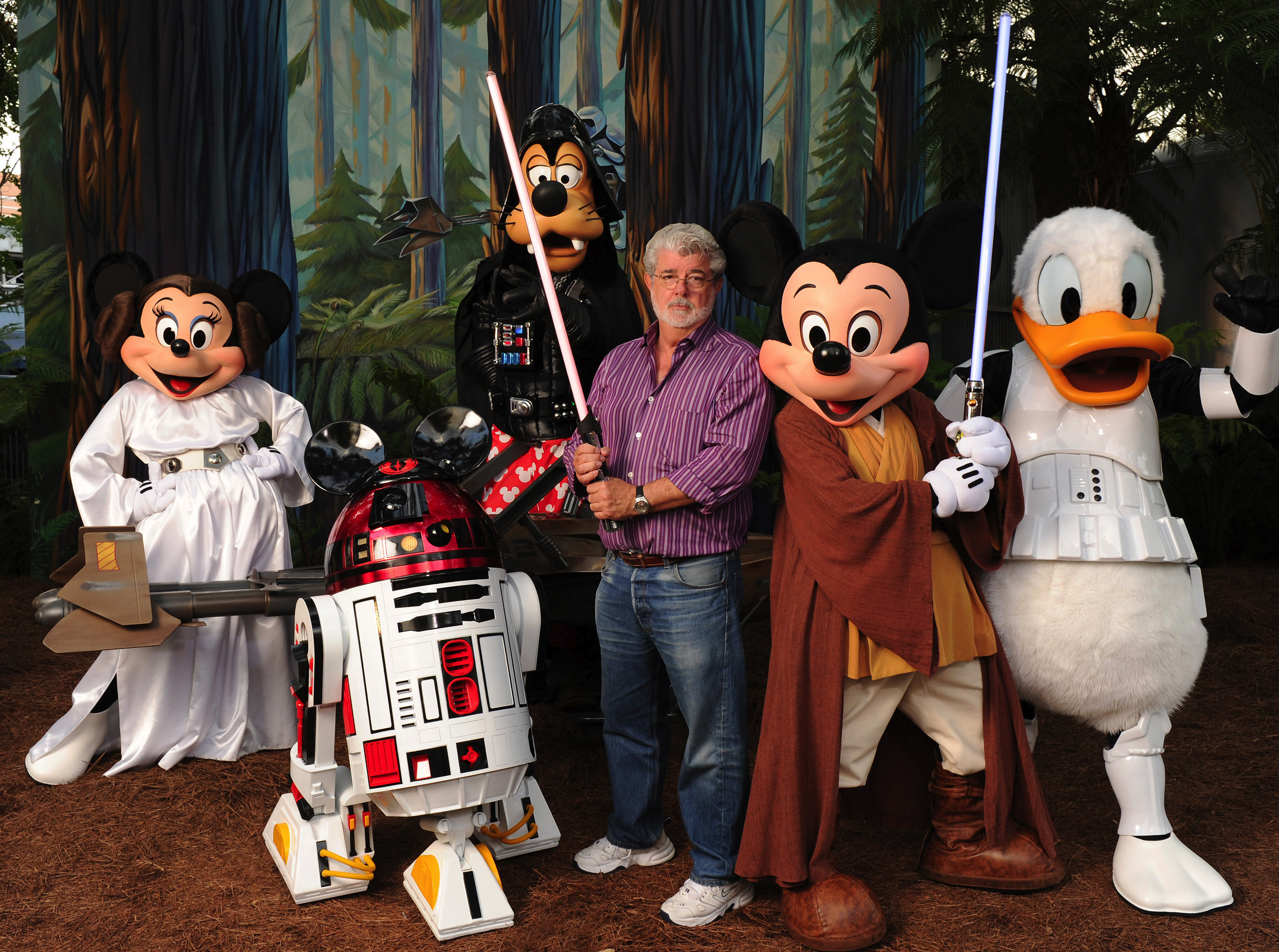 /imag/businessinsider/2013/03/07/george-lucas-was-working-on-a-new-star-wars-trilogy-before-disney-purchased-lucasfilm.jpg