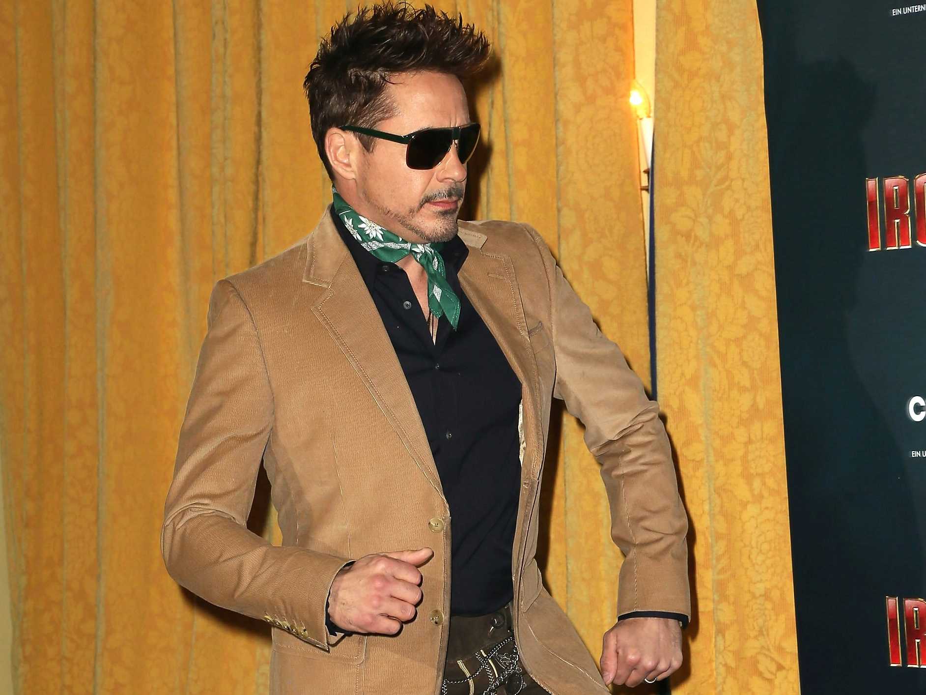 /imag/businessinsider/2013/04/14/robert-downey-jr-wore-the-best-outfit-to-the-munich-premiere-of-iron-man-3.jpg