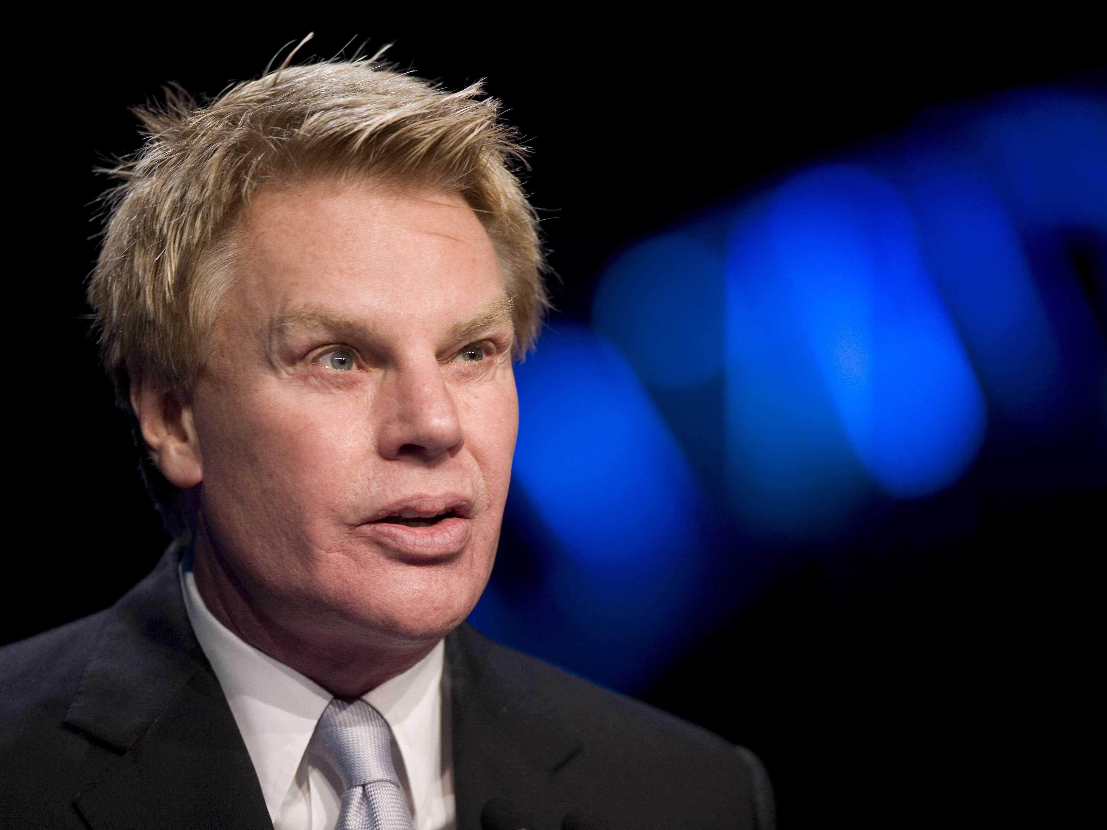 /imag/businessinsider/2013/05/16/abercrombie-and-fitch-ceo-wont-apologize-for-saying-he-only-wants-cool-thin-people-to-wear-his-clothes.jpg