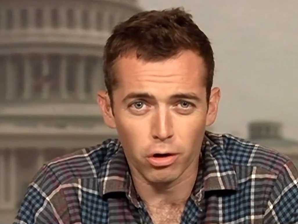 /imag/businessinsider/2013/06/19/heres-the-late-michael-hastings-10-essential-tips-for-young-journalists.jpg