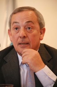carlossolchaga.JPG
