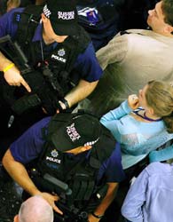 heathrow-policia.jpg