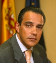 romanceballos225.jpg
