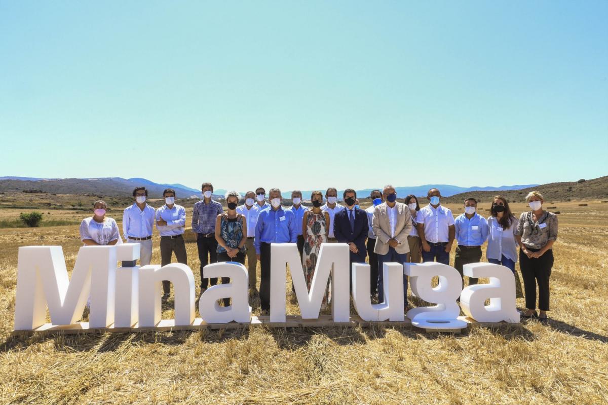 La presidenta del Gobierno de Navarra, María Chivite, en una de sus visitas al emplazamiento de Mina Muga (Geoalcali)
