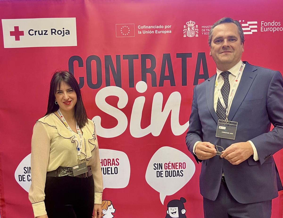 Isabel García, responsable de Recursos Humanos de Carrefour y Fernando Guzmán, director Carrefour Jaén