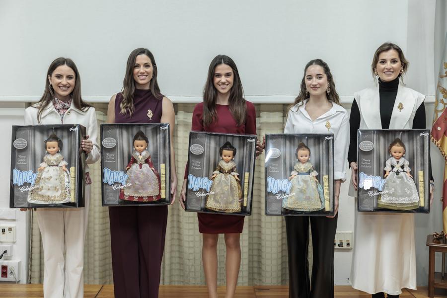 Madrinas y Nancys Falleras Solidarias | Foto de Famosa