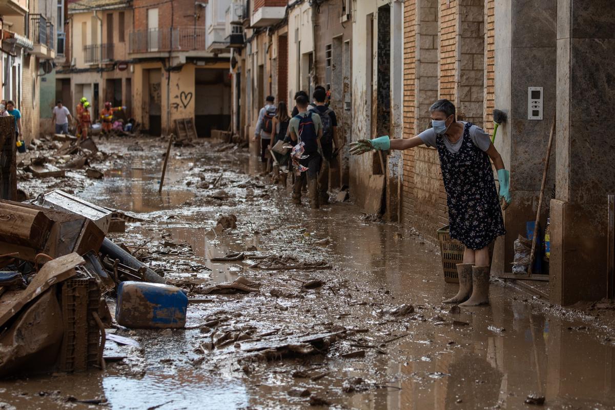 Imagen de los efectos de la dana | Foto de Fundación Mutua Madrileña y el Colegio Oficial de la Psicología de la Comunidad Valenciana