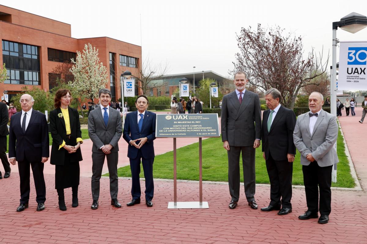 El Rey durante la visita | Foto de UAX