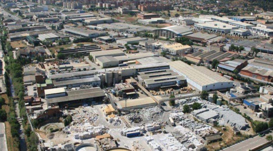 Vista aérea de la planta de RDM Barcelona Cartonboard en Castellbisbal |Foto de RDM Group