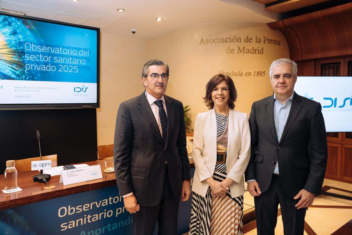 Juan Abarca, presidente de la Fundación IDIS; Marta Villanueva, directora general de la Fundación IDIS y Patxi Amutio, secretario general de la Fundación IDIS | Foto de Fundación IDIS